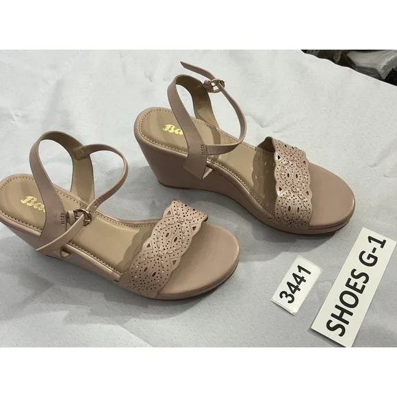 Girls Bata Size 3 Pink Open Toe Sling Back Wedge Sandals - Picture 2 of 9